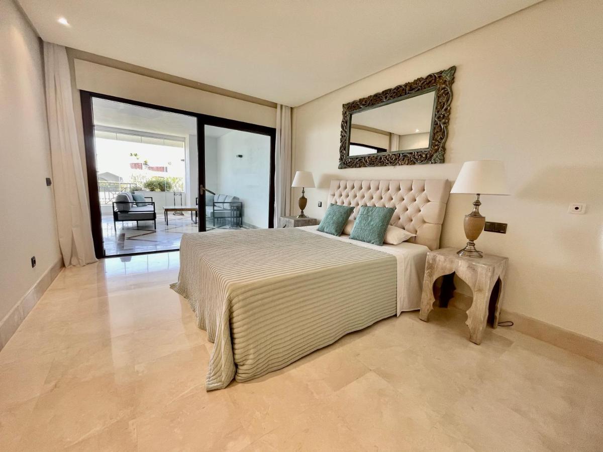 Doncella Beach , apartamento con vistas al mar Estepona Esterno foto