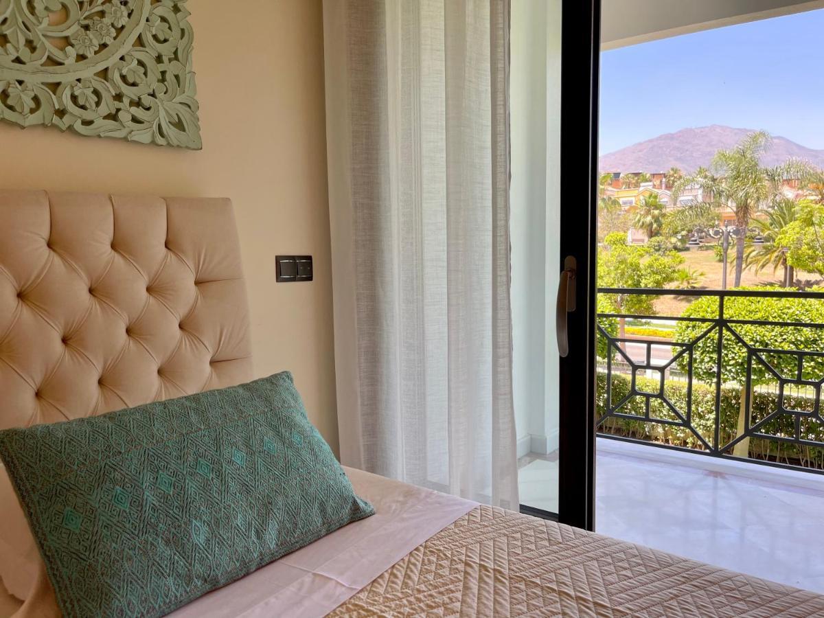 Doncella Beach , apartamento con vistas al mar Estepona Esterno foto