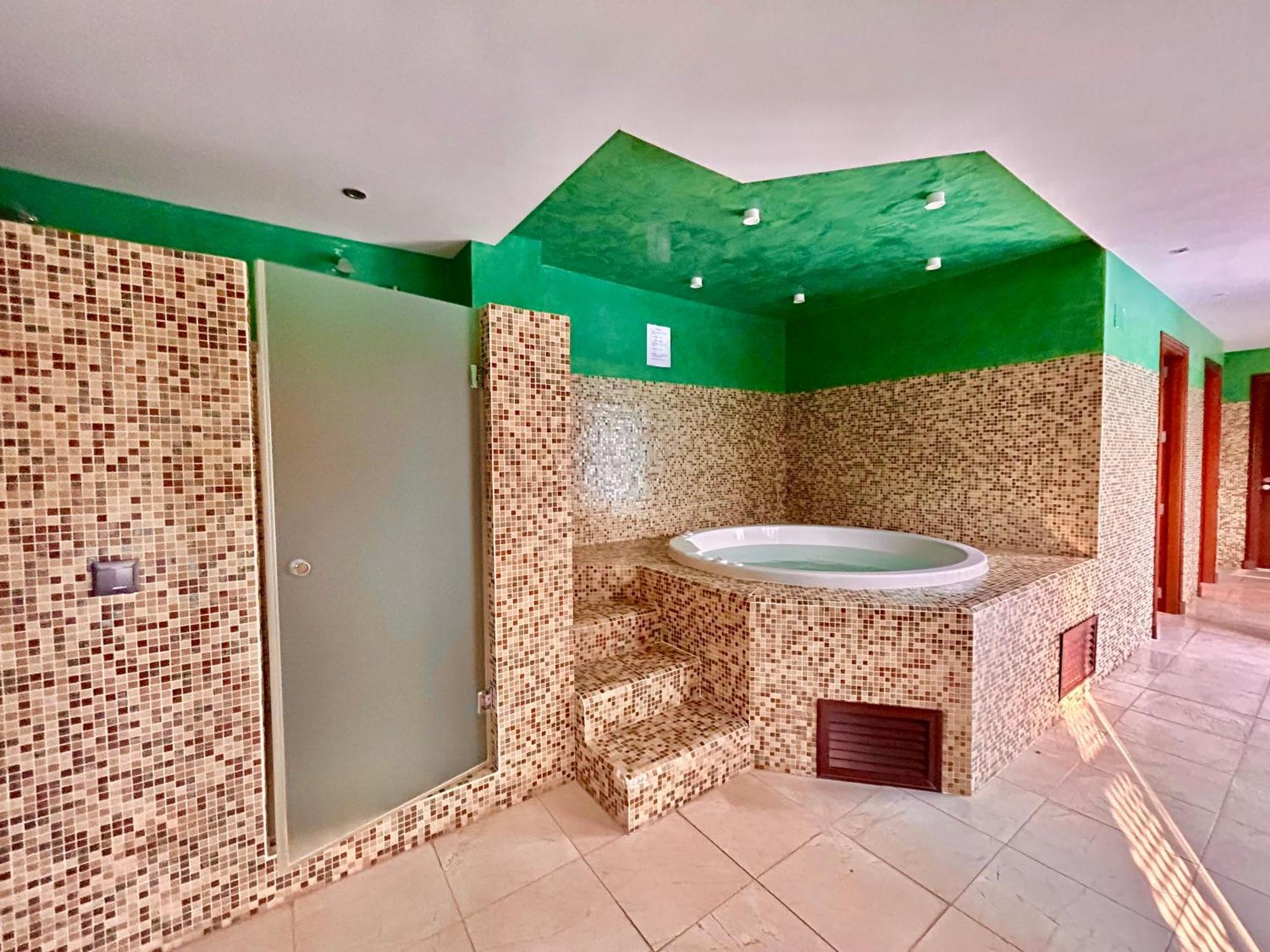 Doncella Beach , apartamento con vistas al mar Estepona Esterno foto